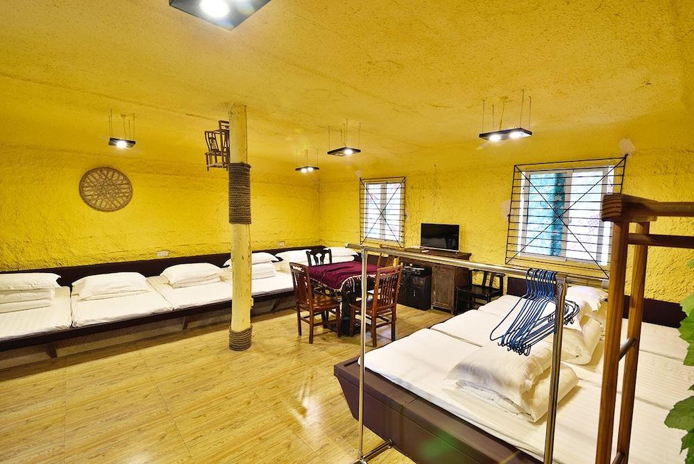 Village Utopia Backpackers Hostel Fuling  Exterior photo